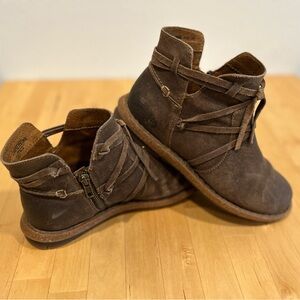 Born Tarkiln Brown Distressed Leather Ankle Boot Size 8.5 Shoe bootie rustic